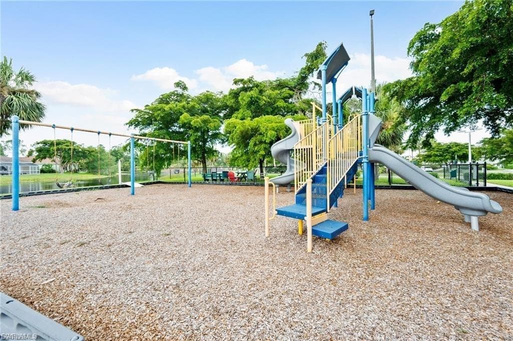 8421 Arborfield CT, FORT MYERS FL 33912-43