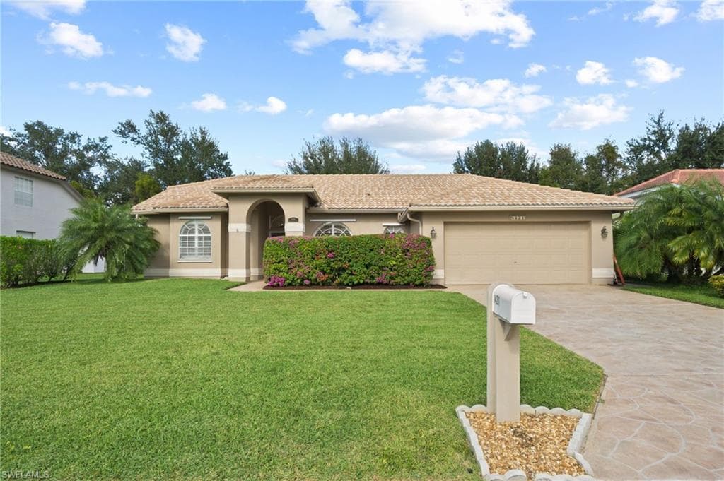 8421 Arborfield CT, FORT MYERS FL 33912-3