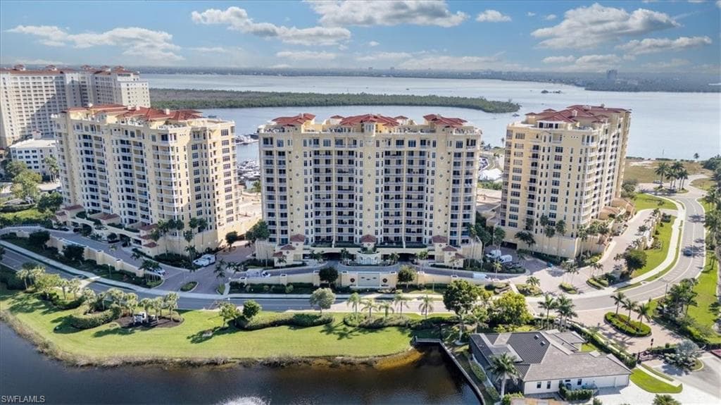 6061 Silver King BLVD # 306, CAPE CORAL FL 33914-2