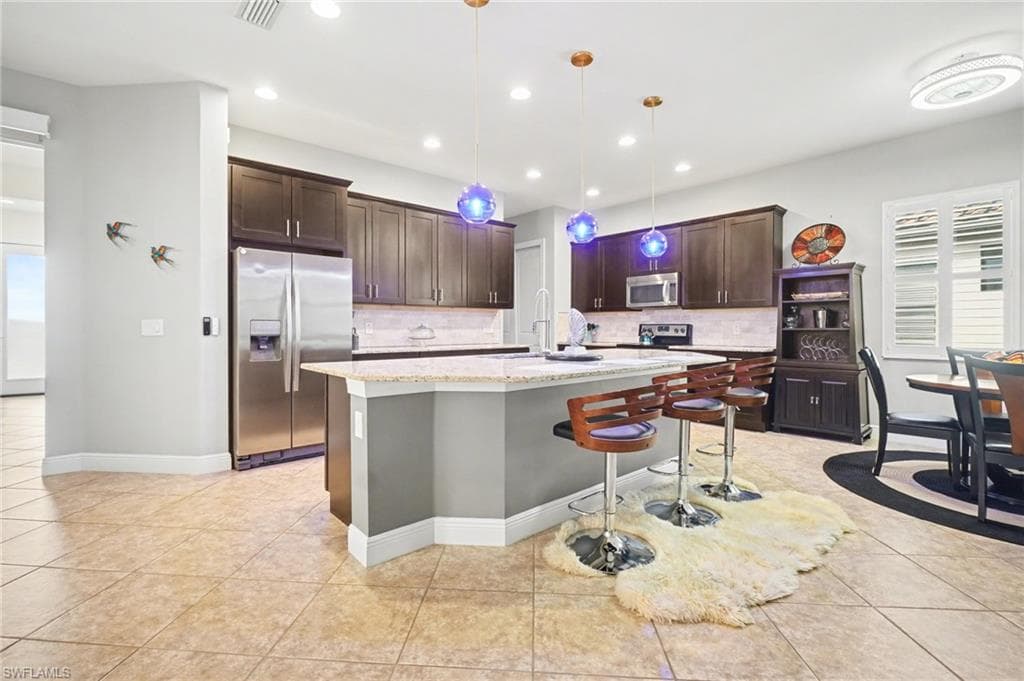 12715 Fairington WAY-3