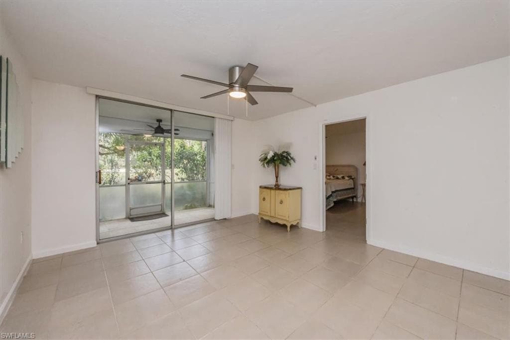 499 Forest Lakes BLVD # 110, NAPLES FL 34105-15