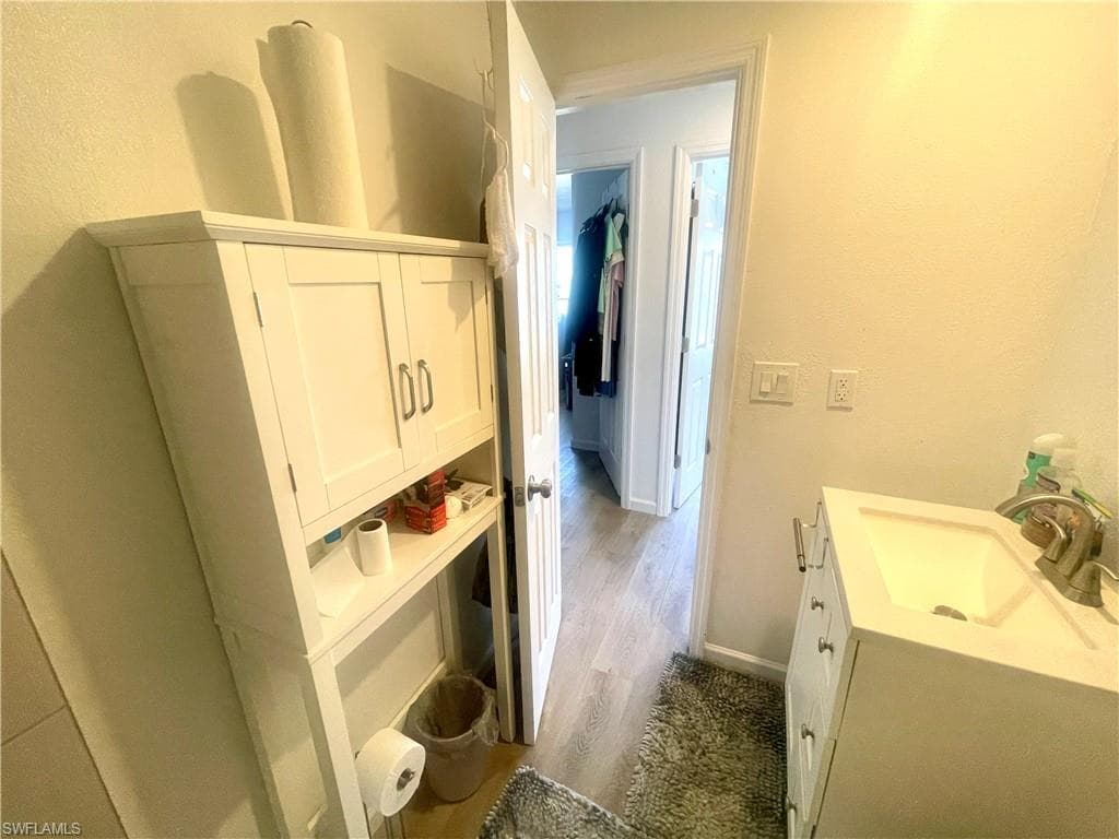 1339 5th AVE N, NAPLES FL 34102-14