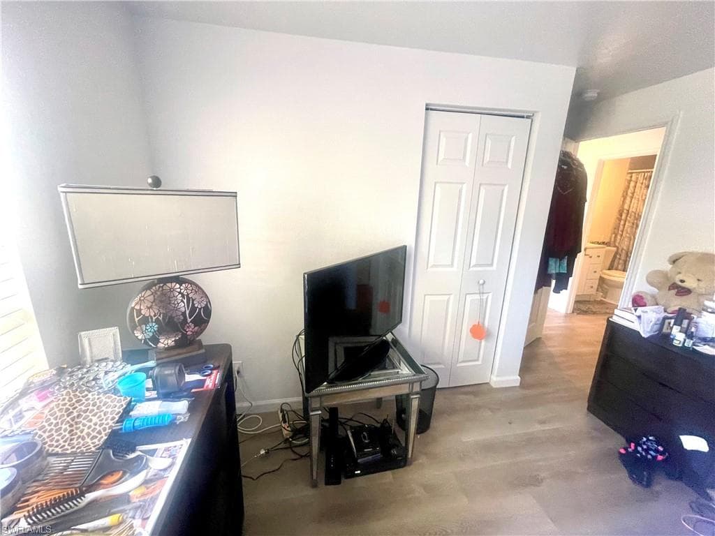 1339 5th AVE N, NAPLES FL 34102-10