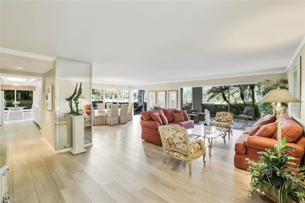 1111 Wildwood LN # 1111, NAPLES FL 34105-2