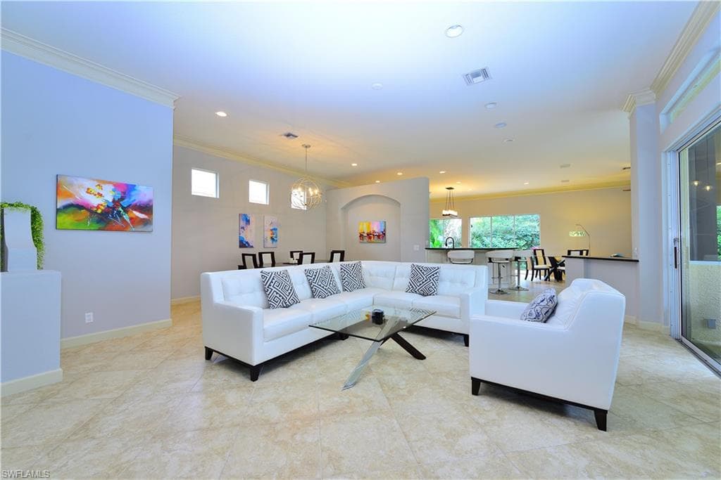 634 Soliel DR, NAPLES FL 34110-5