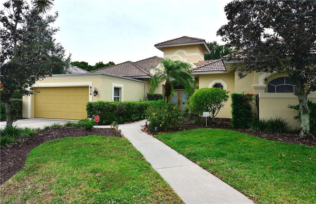 634 Soliel DR, NAPLES FL 34110-16