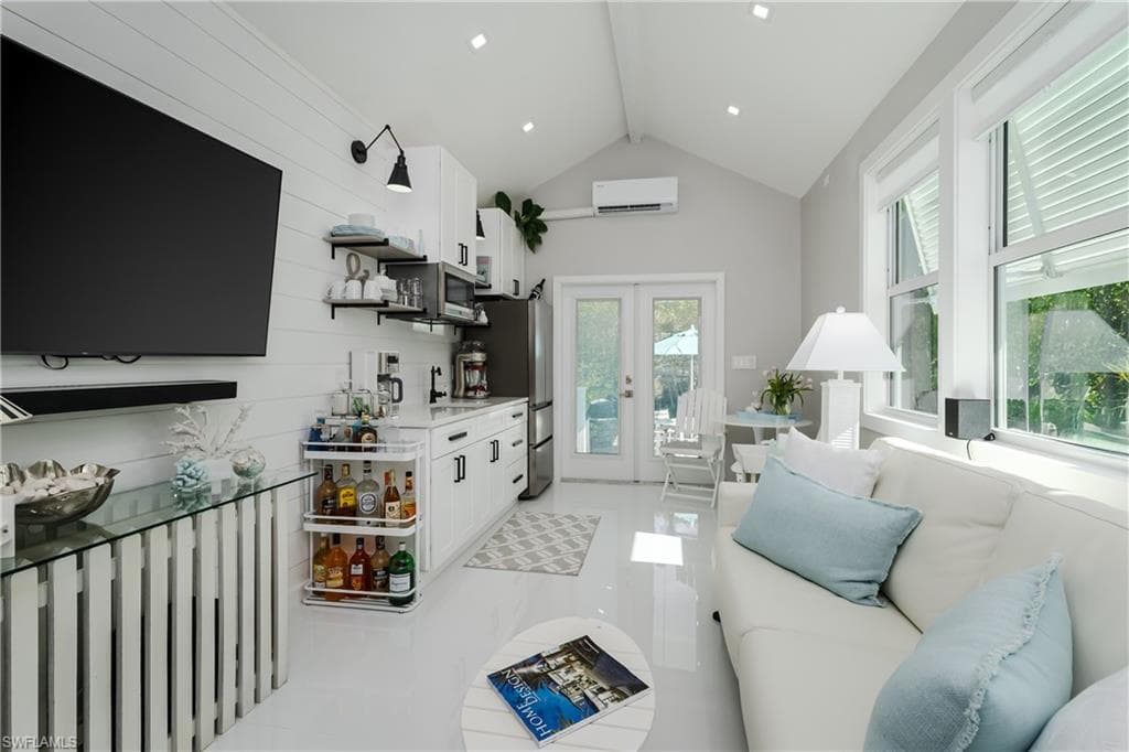 13598 Snapper LN, NAPLES FL 34114-26