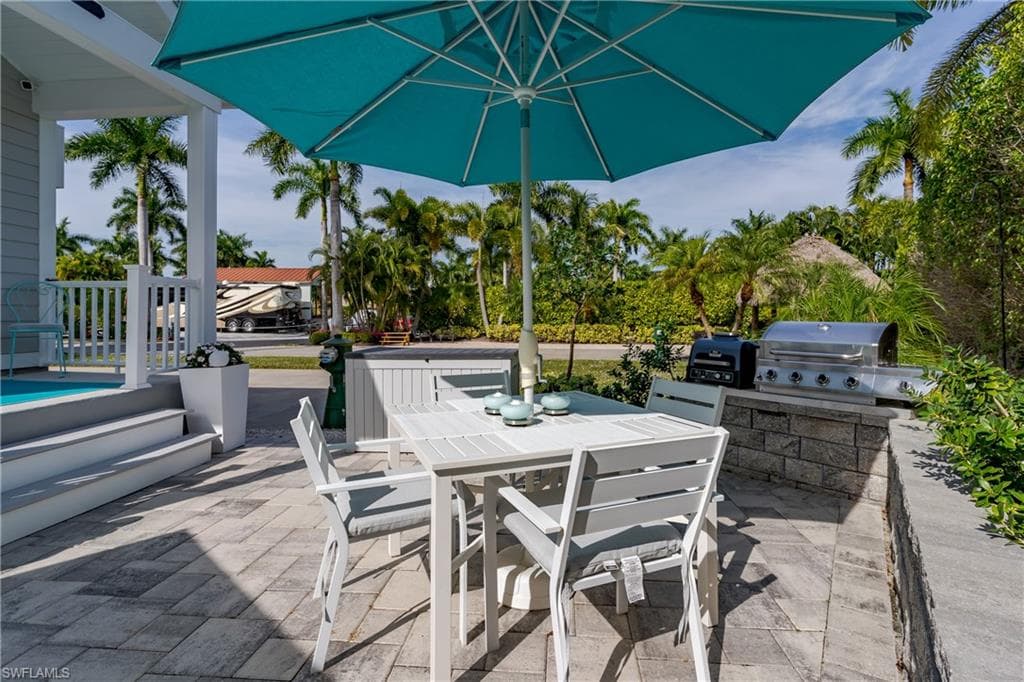 13598 Snapper LN, NAPLES FL 34114-16