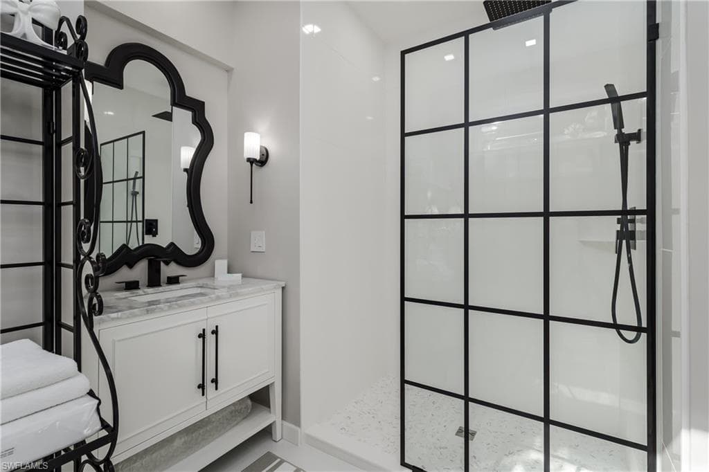 13598 Snapper LN, NAPLES FL 34114-29