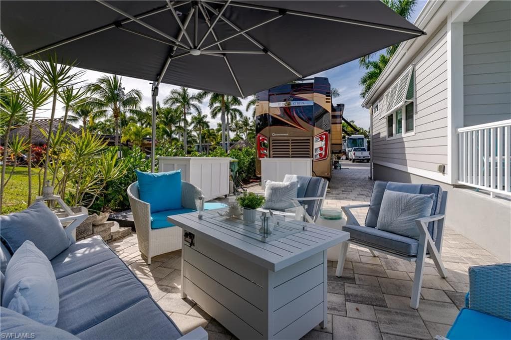13598 Snapper LN, NAPLES FL 34114-9
