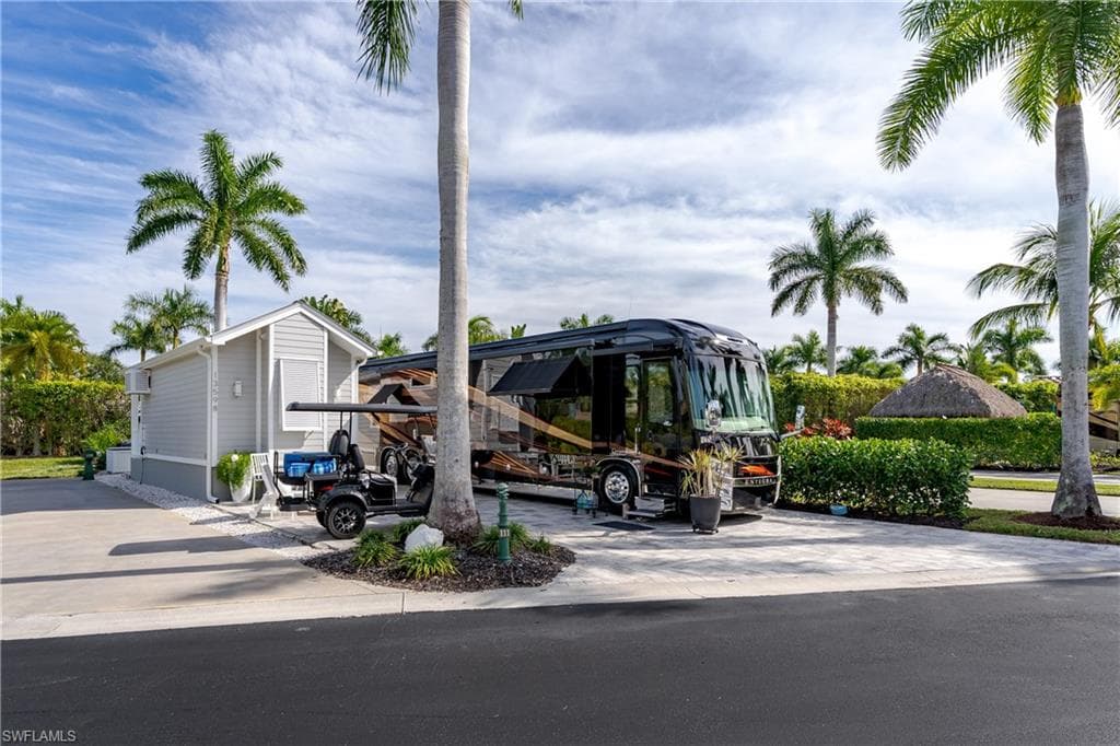 13598 Snapper LN, NAPLES FL 34114-34