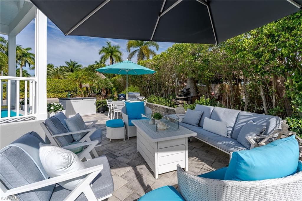 13598 Snapper LN, NAPLES FL 34114-7