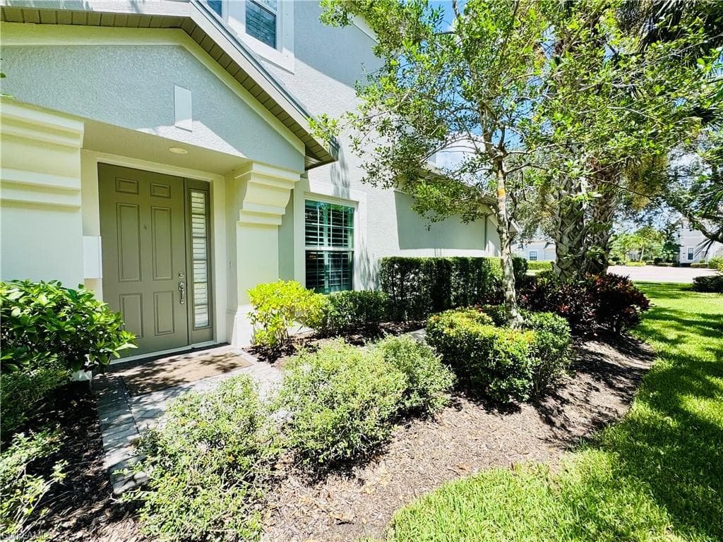 12038 Covent Garden CT # 704, NAPLES FL 34120-1