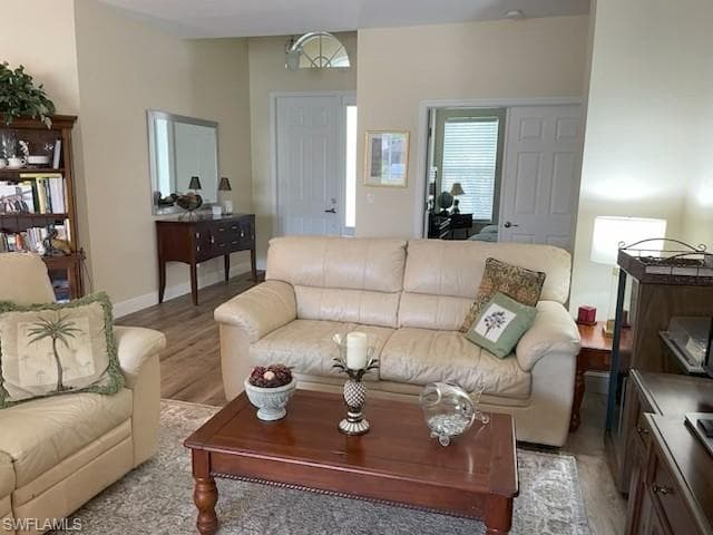 9214 Palm Island CIR, NORTH FORT MYERS FL 33903-4