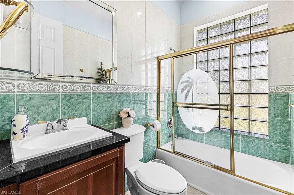 6451 River Club CT, NORTH FORT MYERS FL 33917-24