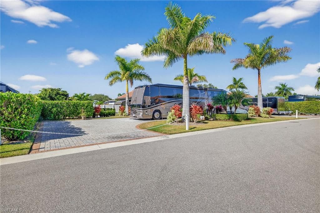 13392 Golden Palms CIR, FORT MYERS FL 33913-27