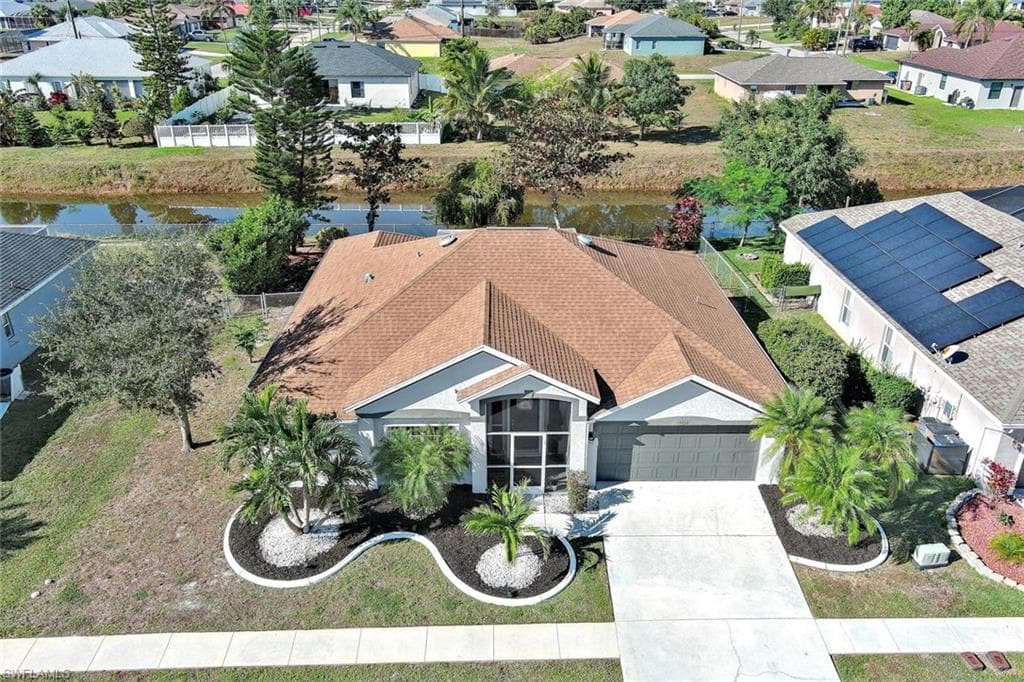 4656 Varsity CIR, LEHIGH ACRES FL 33971-1