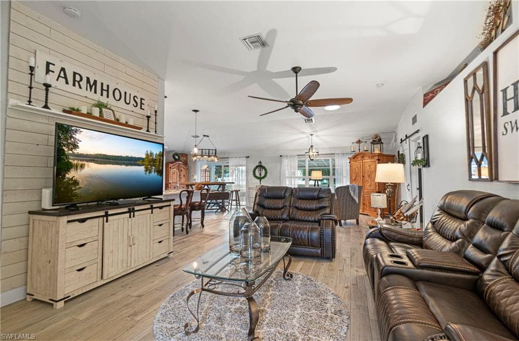 4656 Varsity CIR, LEHIGH ACRES FL 33971-9