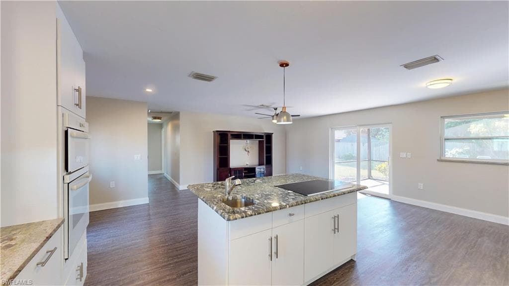 27514 Playa Del Rey LN, BONITA SPRINGS FL 34135-8