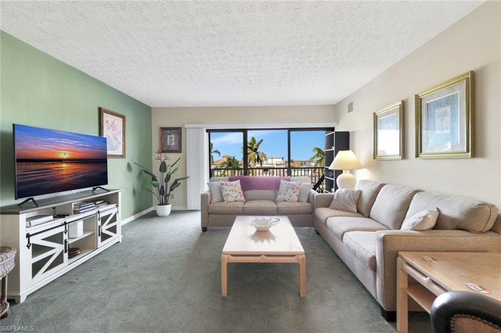 60 Pelican ST W # 401, NAPLES FL 34113-9