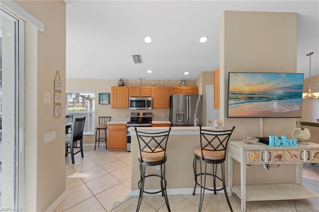 9913 Horse Creek RD, FORT MYERS FL 33913-12