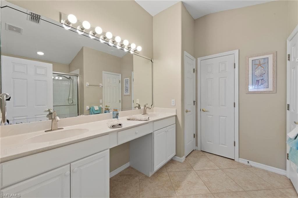 9913 Horse Creek RD, FORT MYERS FL 33913-15