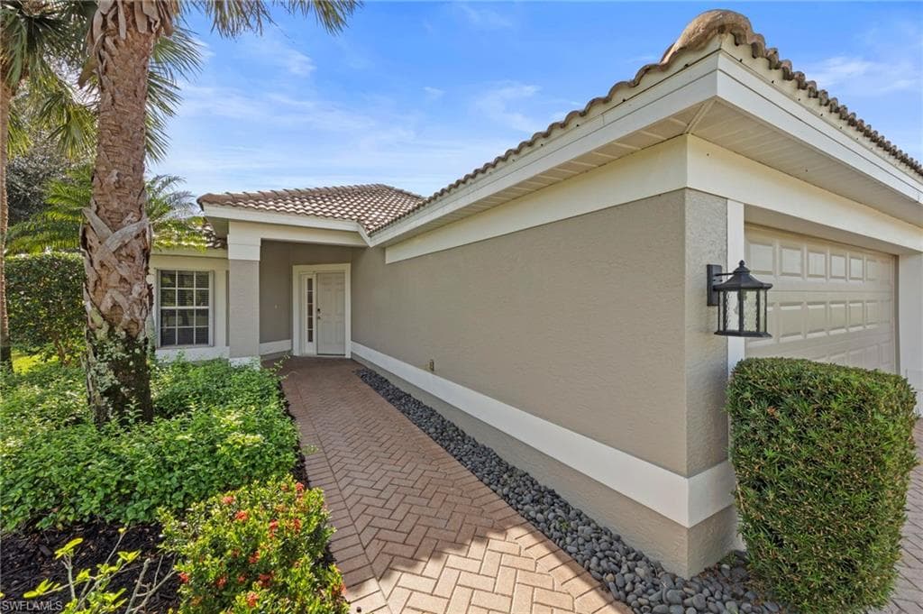 9913 Horse Creek RD, FORT MYERS FL 33913-6