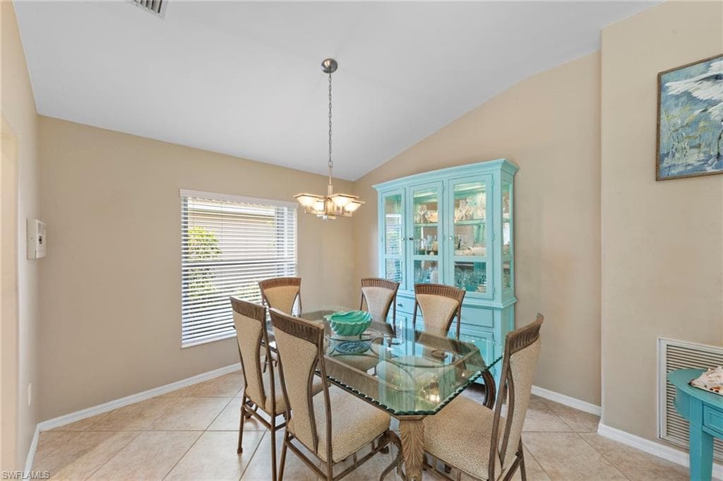 9913 Horse Creek RD, FORT MYERS FL 33913-24