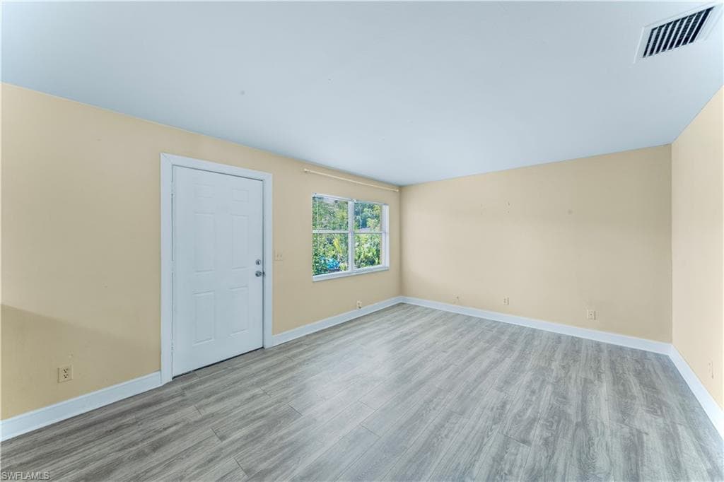 210 Charlotte AVE, FORT MYERS FL 33916-5