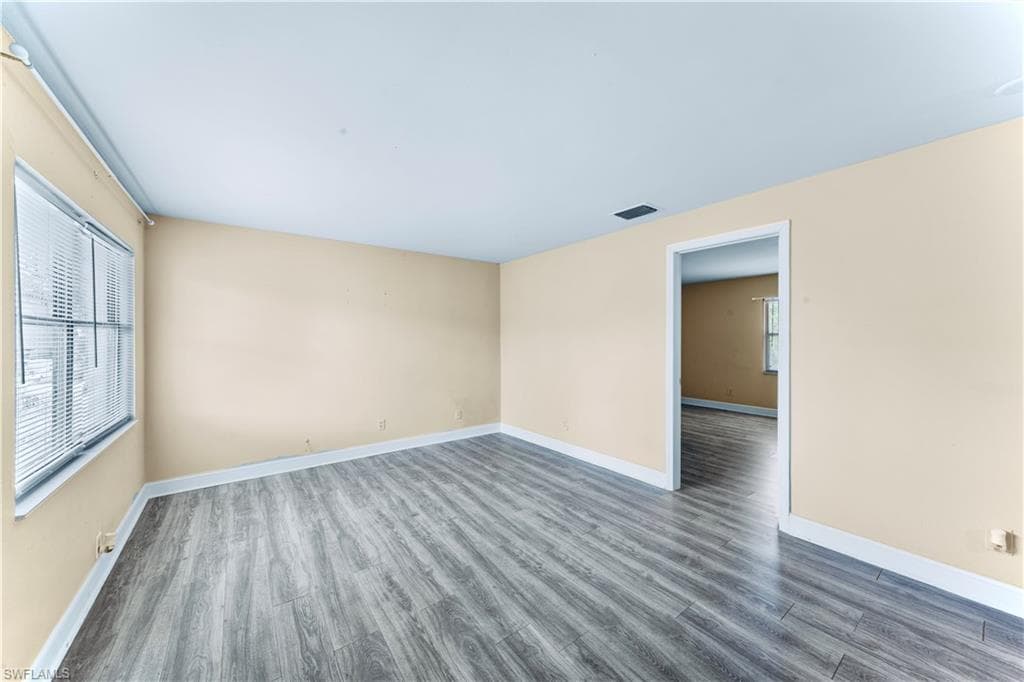 210 Charlotte AVE, FORT MYERS FL 33916-12