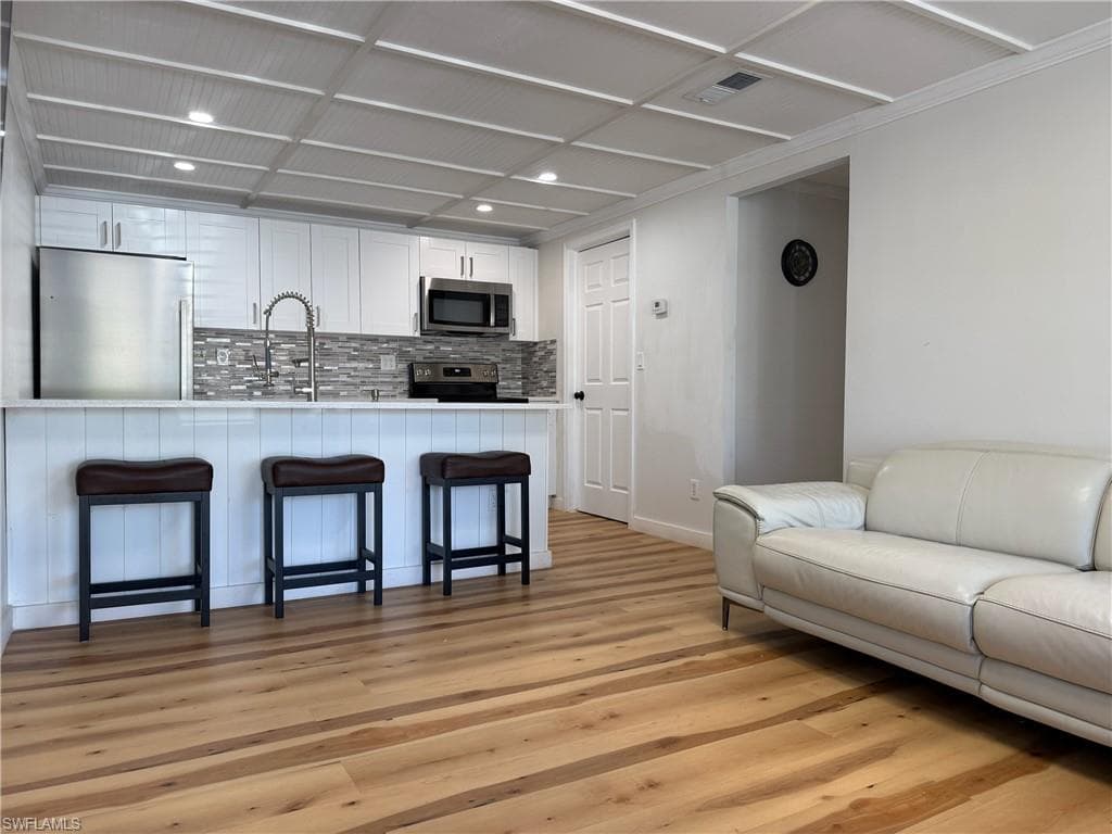 5330 Treetops DR # F4, NAPLES FL 34113-8