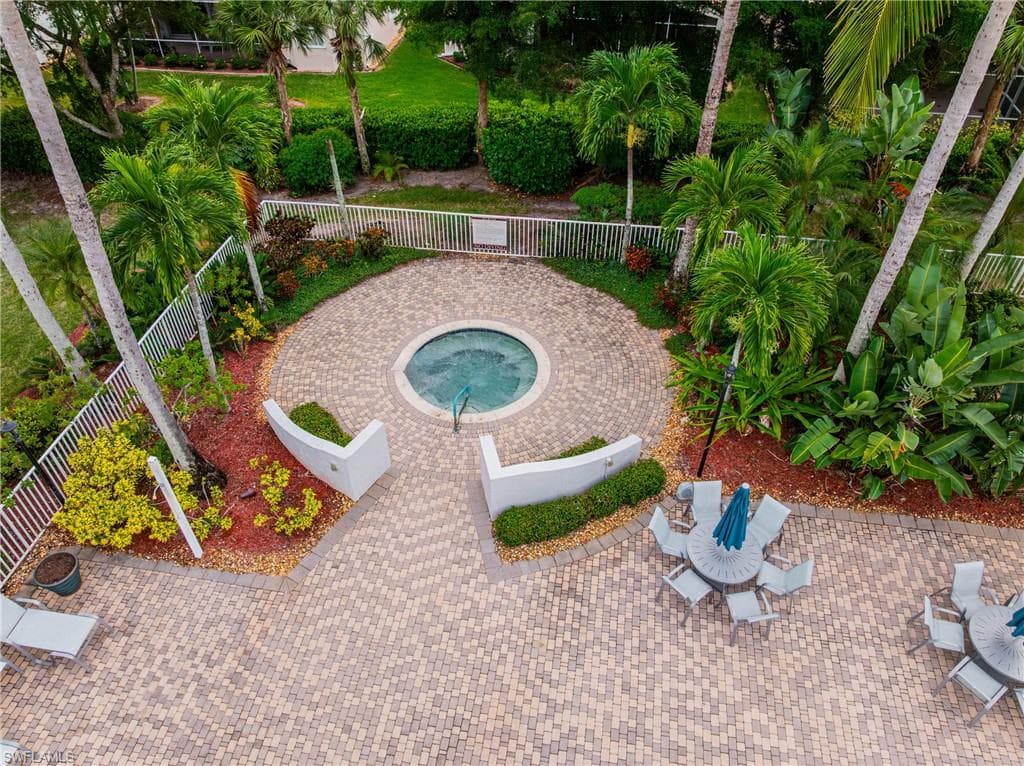 8949 Cascades Isle BLVD, ESTERO FL 33928-32