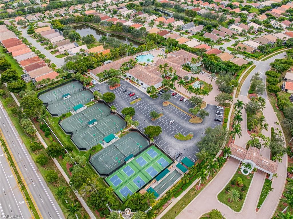 8949 Cascades Isle BLVD, ESTERO FL 33928-40