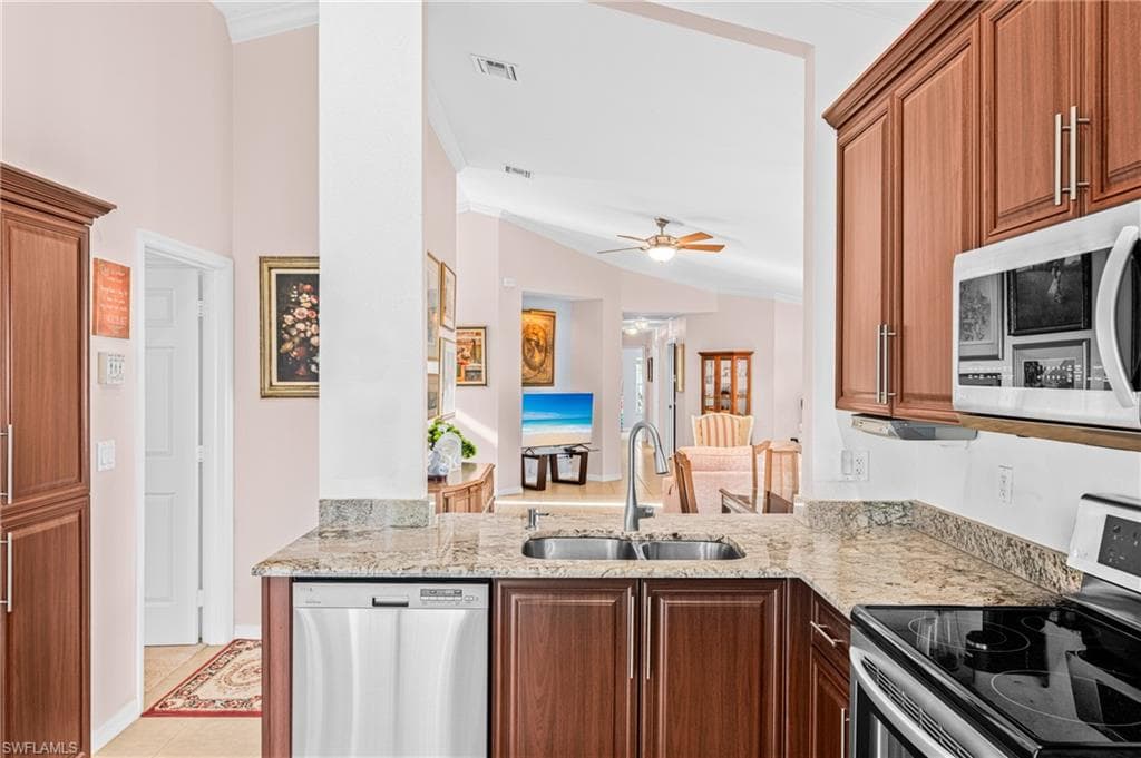 8949 Cascades Isle BLVD, ESTERO FL 33928-7