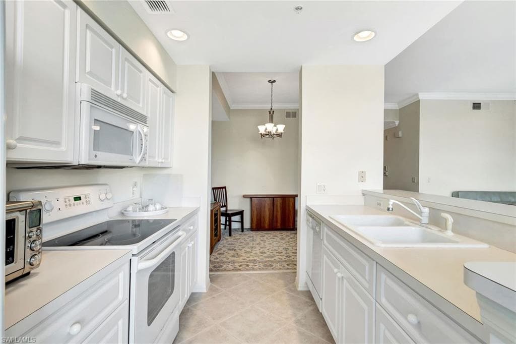16595 Lake Circle DR # 233, FORT MYERS FL 33908-19