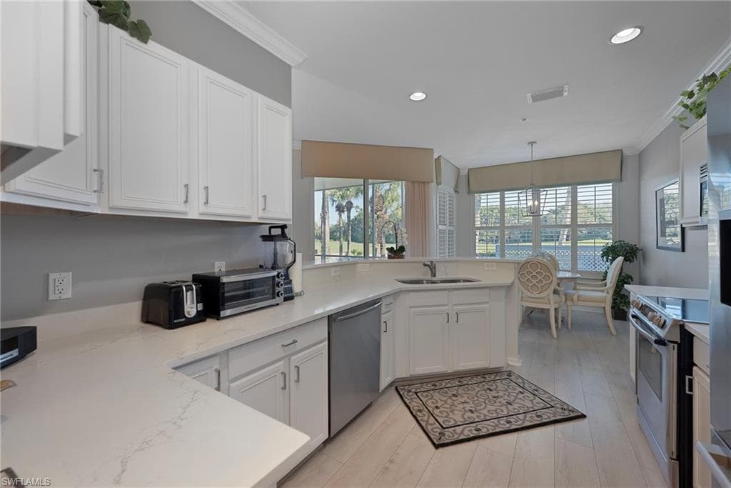 4690 Winged Foot CT 102-5