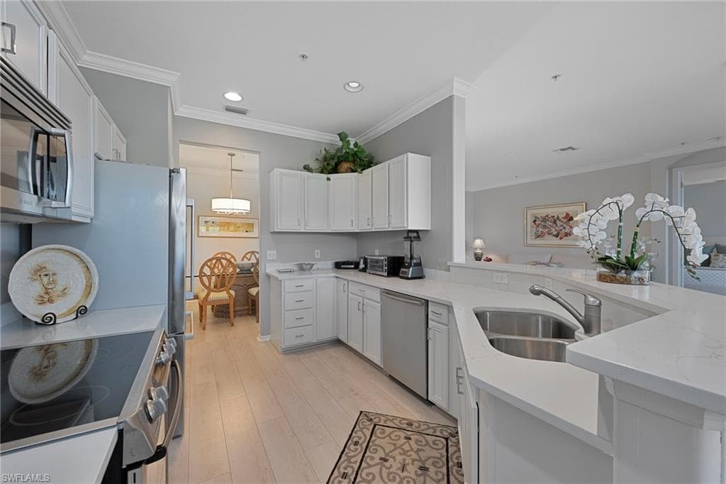 4690 Winged Foot CT 102-6