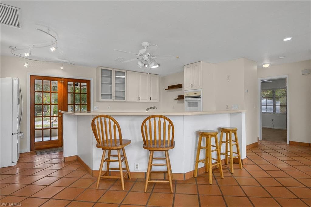 48 Republic DR, NAPLES FL 34112-5