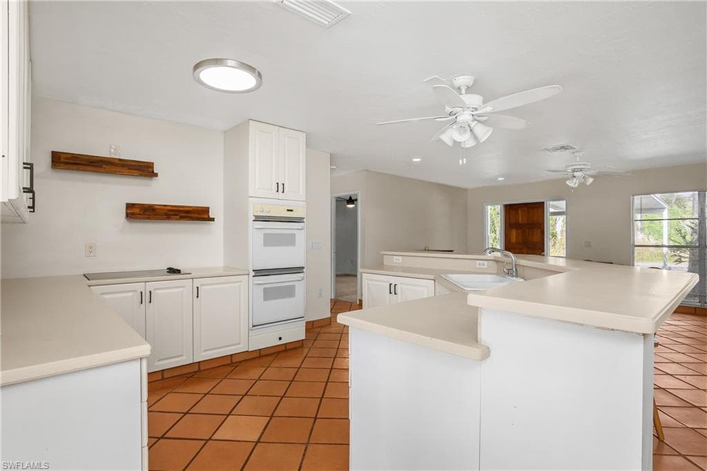 48 Republic DR, NAPLES FL 34112-7