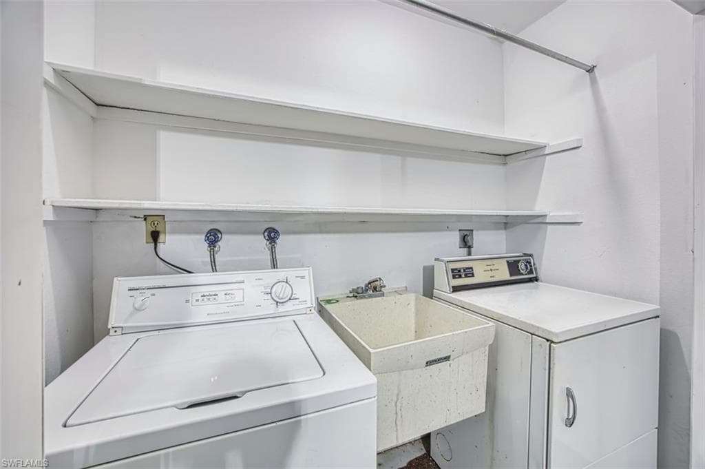 6913 Birdie WAY, FORT MYERS FL 33919-31