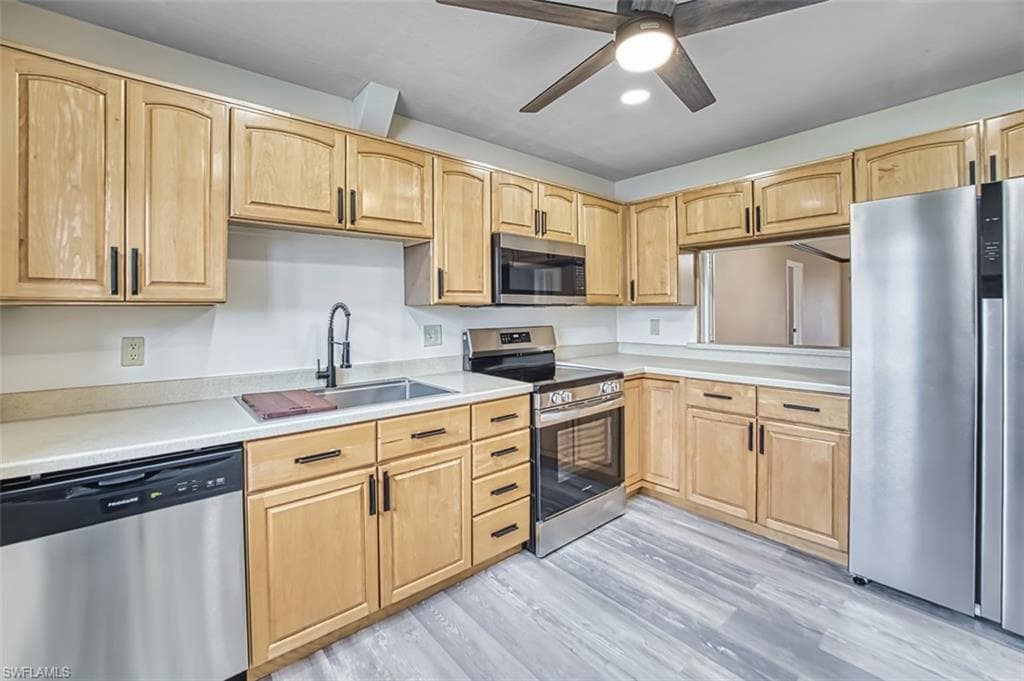 6913 Birdie WAY, FORT MYERS FL 33919-9