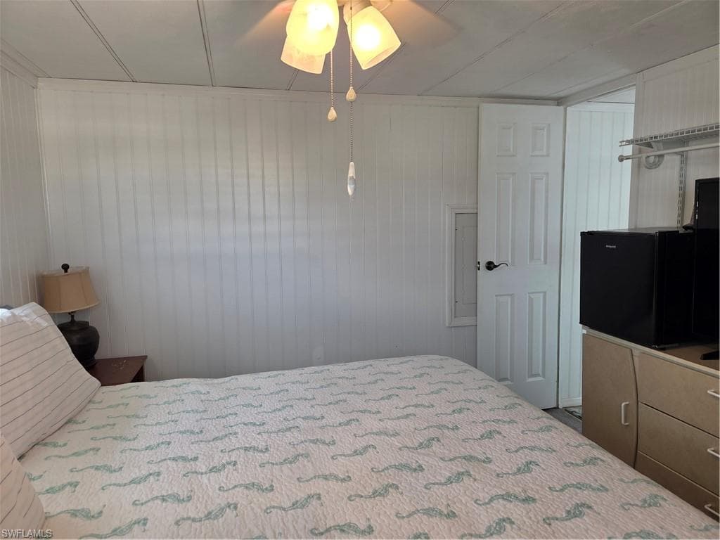 629 Vista DR, NORTH FORT MYERS FL 33917-19