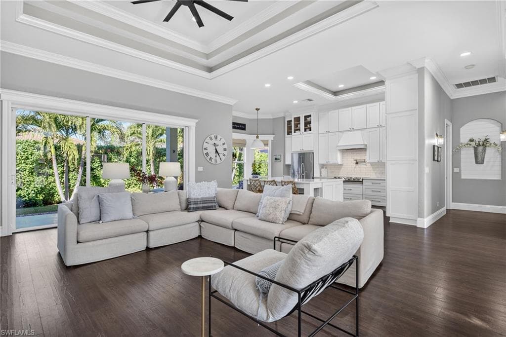 24920 Divot DR, BONITA SPRINGS FL 34135-8