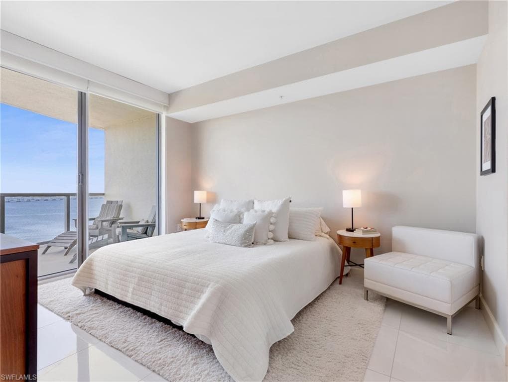 3000 Oasis Grand BLVD # 1206, FORT MYERS FL 33916-16