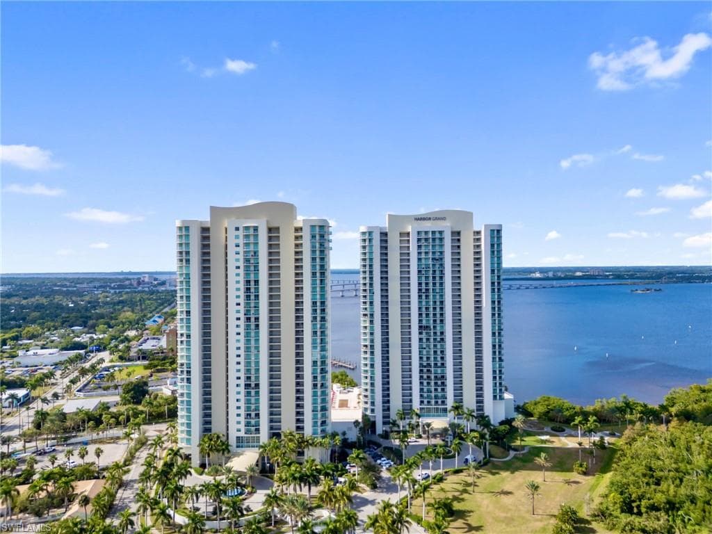 3000 Oasis Grand BLVD # 1206, FORT MYERS FL 33916-25