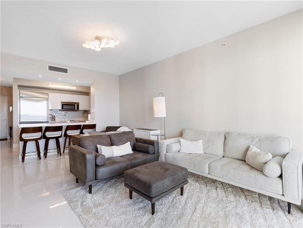 3000 Oasis Grand BLVD # 1206, FORT MYERS FL 33916-3