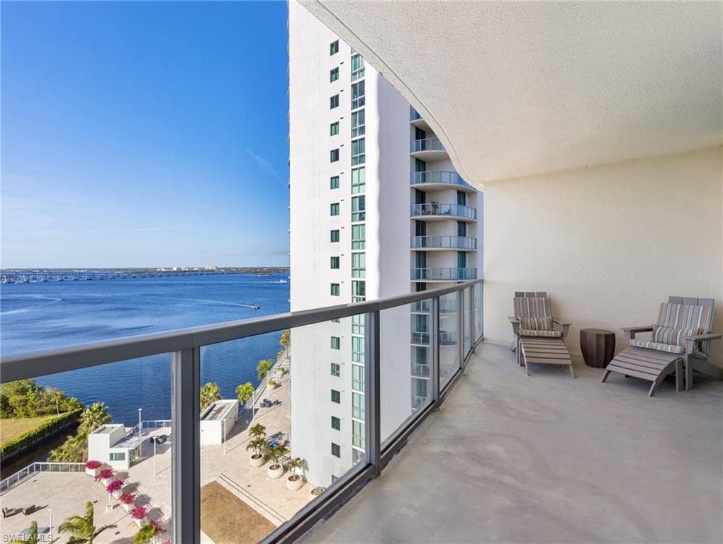 3000 Oasis Grand BLVD # 1206, FORT MYERS FL 33916-20
