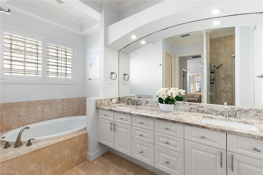 14797 Glen Eden DR, NAPLES FL 34110-12