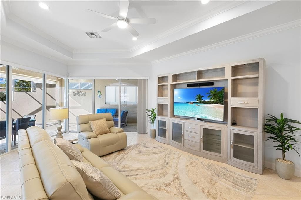 14797 Glen Eden DR, NAPLES FL 34110-3