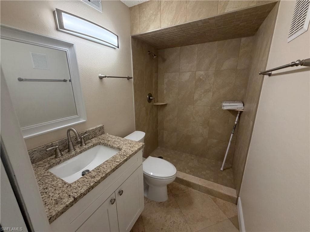 2166 Arbour Walk CIR # 2411, NAPLES FL 34109-11